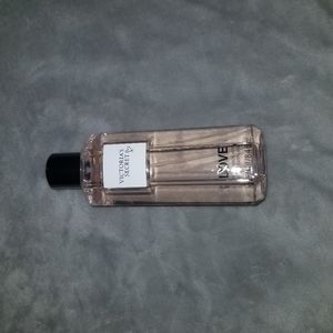 Victoria's Secret LOVE body spray